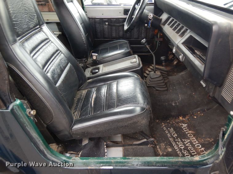 image for item DR1291 1987 Jeep Wrangler  SUV