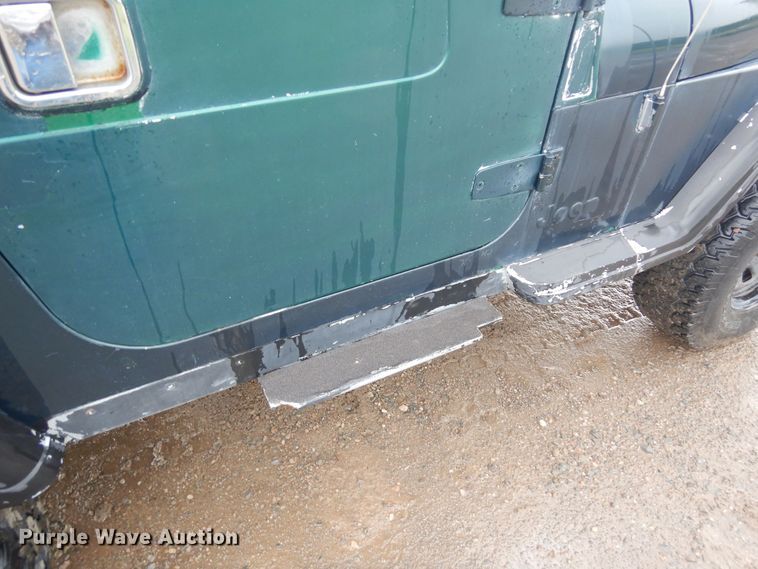 image for item DR1291 1987 Jeep Wrangler  SUV