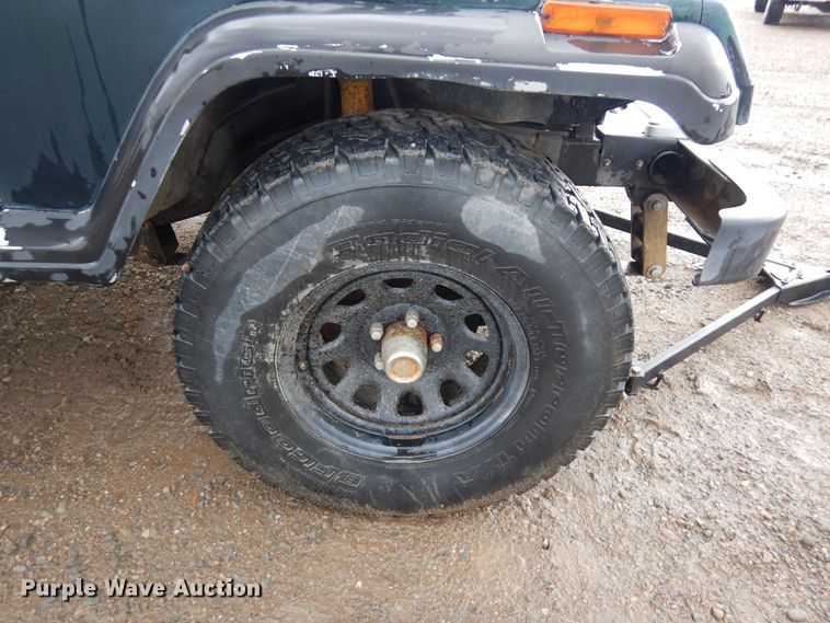 image for item DR1291 1987 Jeep Wrangler  SUV