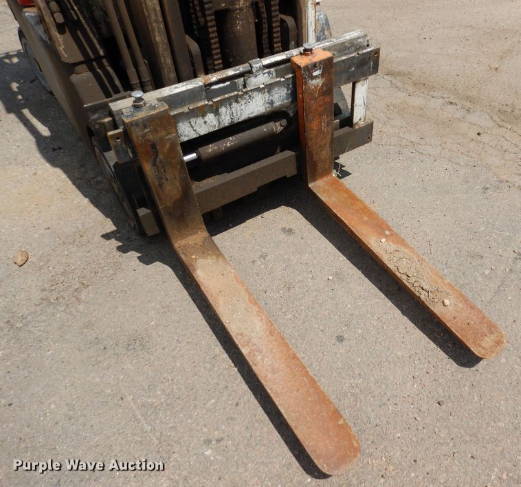 image for item DR1314 Hyster 40  forklift