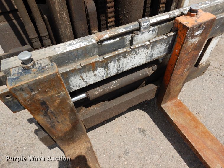 image for item DR1314 Hyster 40  forklift