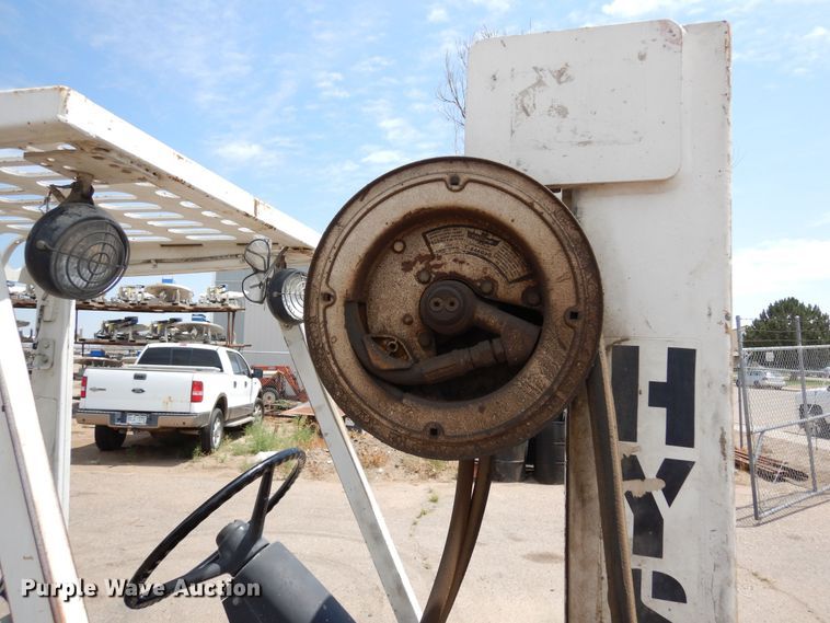 image for item DR1314 Hyster 40  forklift