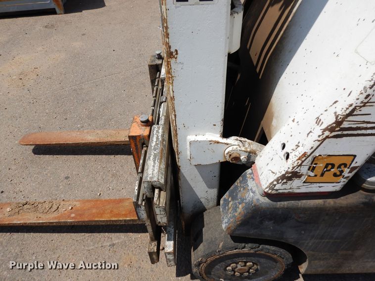 image for item DR1314 Hyster 40  forklift