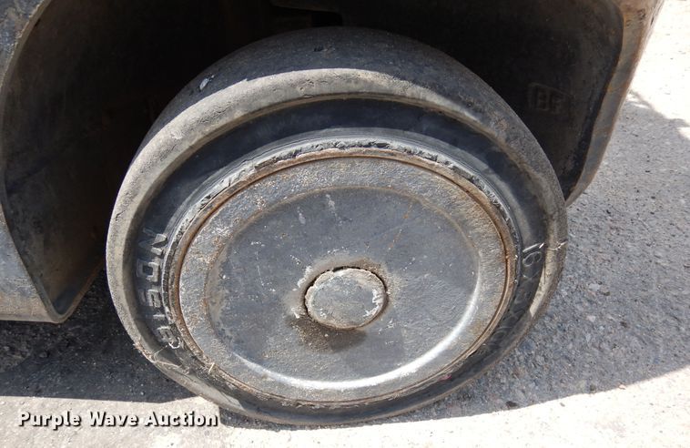 image for item DR1314 Hyster 40  forklift