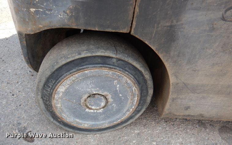 image for item DR1314 Hyster 40  forklift