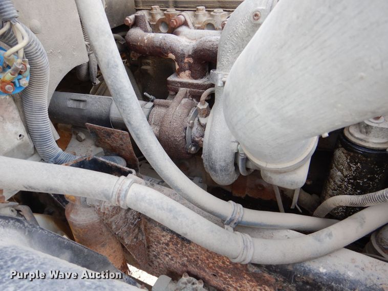 image for item DS8129 1999 Freightliner FL70  truck cab and chassis