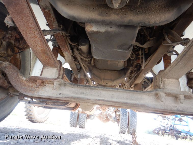 image for item DS8129 1999 Freightliner FL70  truck cab and chassis