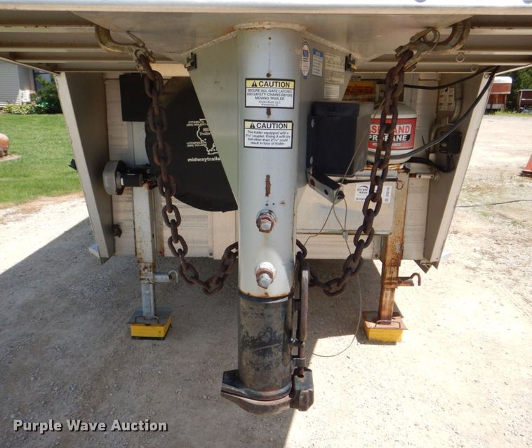 image for item DS8145 2005 Kiefer Built Genesis X-380  livestock trailer