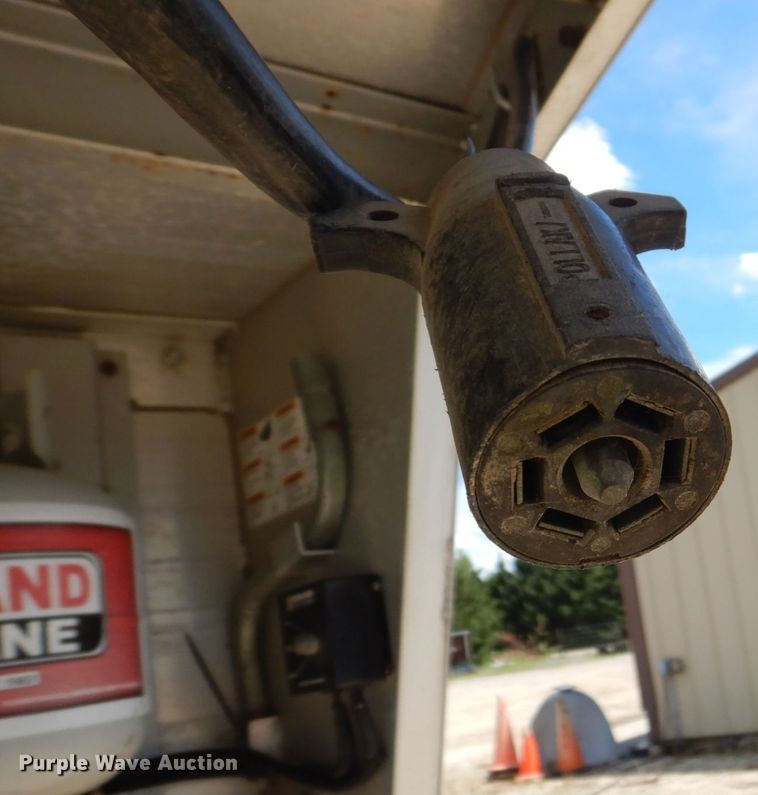 image for item DS8145 2005 Kiefer Built Genesis X-380  livestock trailer