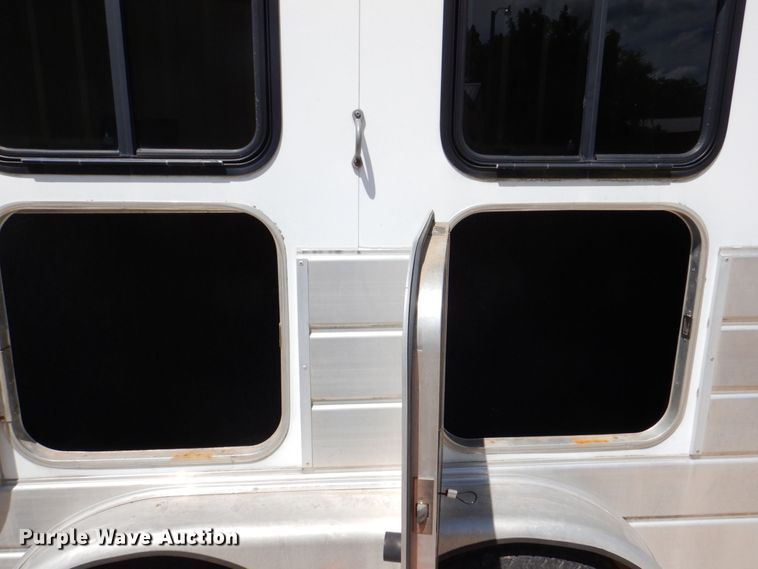 image for item DS8145 2005 Kiefer Built Genesis X-380  livestock trailer