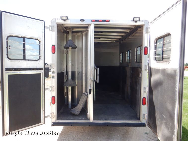 image for item DS8145 2005 Kiefer Built Genesis X-380  livestock trailer