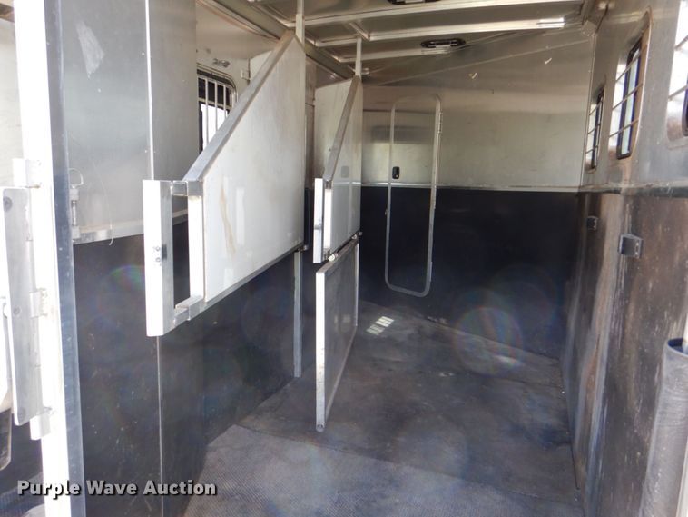 image for item DS8145 2005 Kiefer Built Genesis X-380  livestock trailer