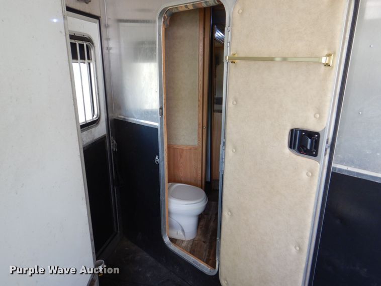 image for item DS8145 2005 Kiefer Built Genesis X-380  livestock trailer