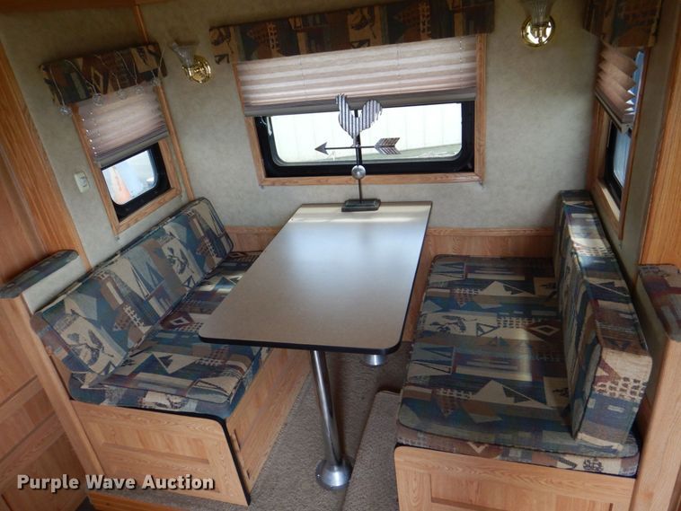 image for item DS8145 2005 Kiefer Built Genesis X-380  livestock trailer