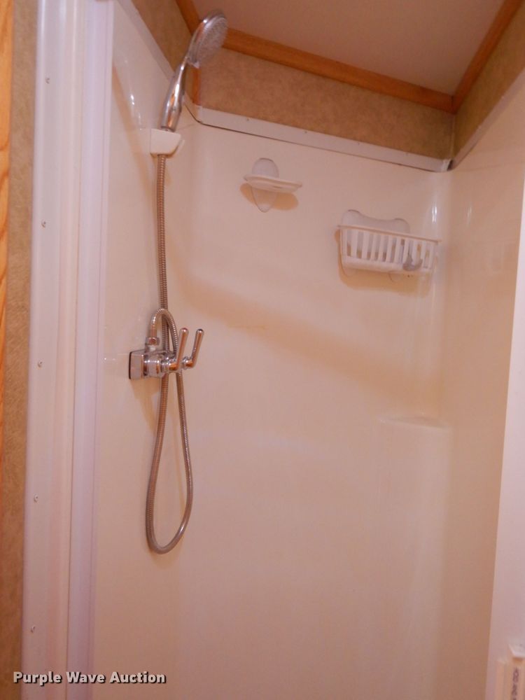 image for item DS8145 2005 Kiefer Built Genesis X-380  livestock trailer