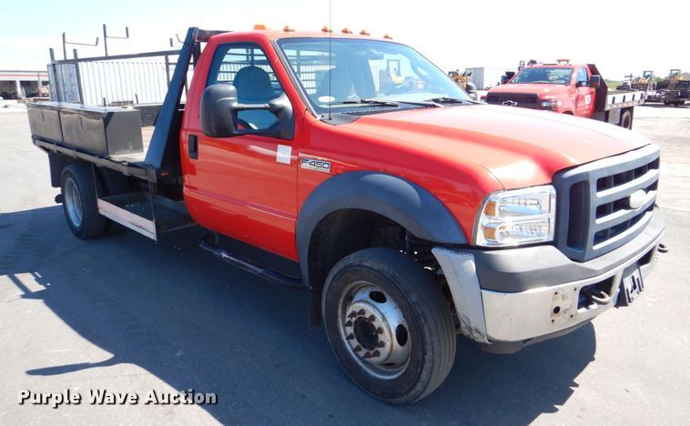 image for item DS8157 2007 Ford F450 Super Duty XL  flatbed truck