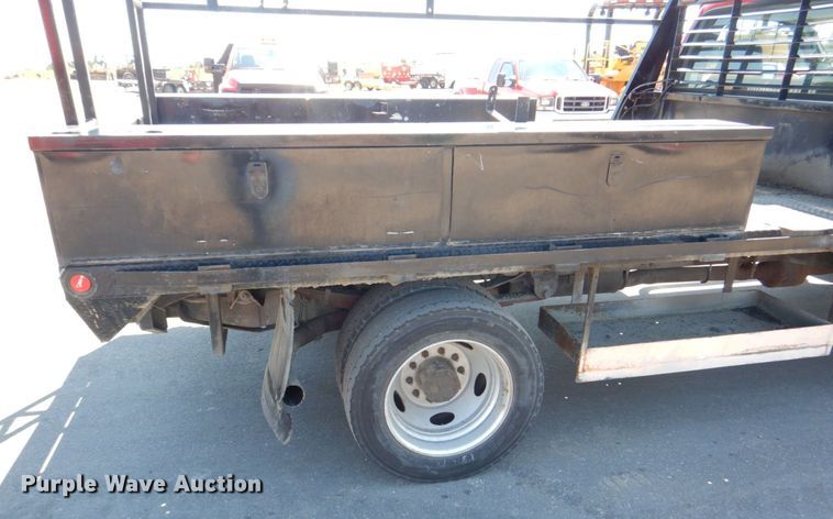 image for item DS8157 2007 Ford F450 Super Duty XL  flatbed truck