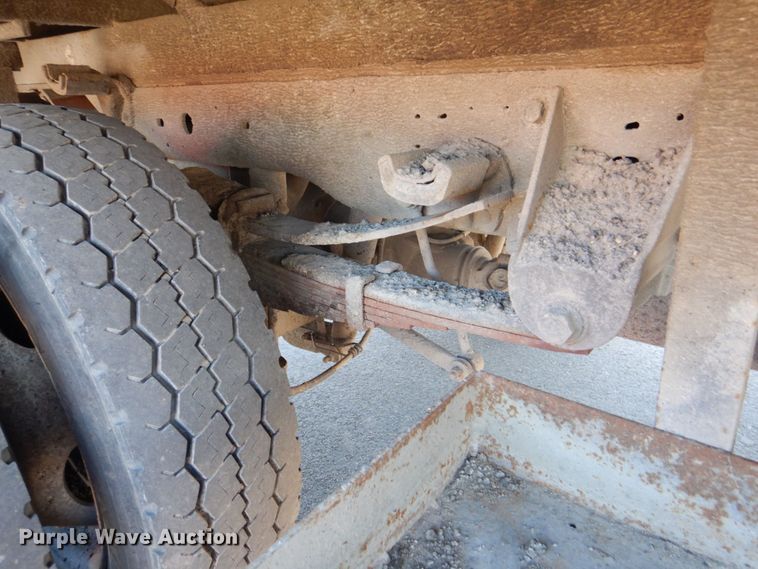 image for item DS8157 2007 Ford F450 Super Duty XL  flatbed truck