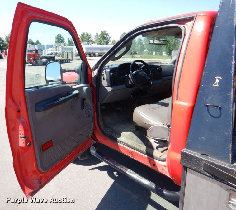 image for item DS8157 2007 Ford F450 Super Duty XL  flatbed truck