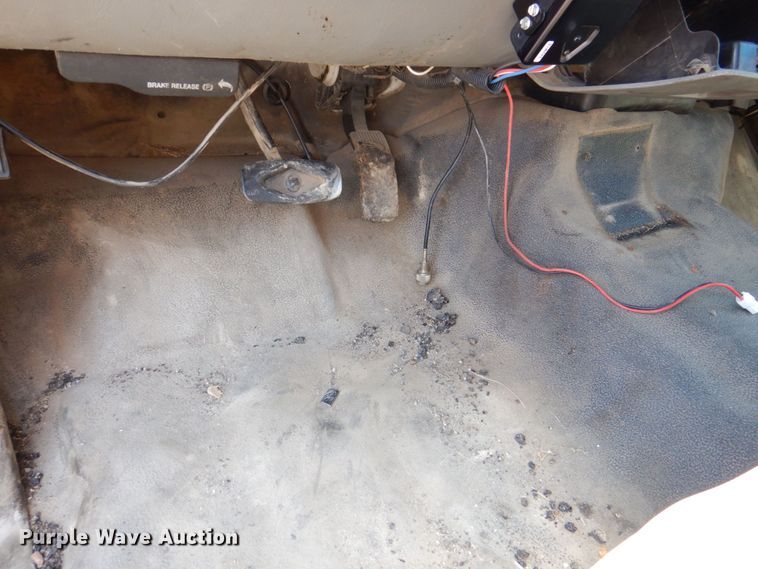 image for item DS8157 2007 Ford F450 Super Duty XL  flatbed truck