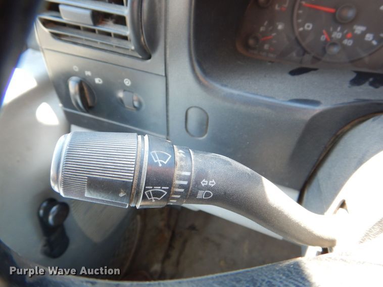 image for item DS8157 2007 Ford F450 Super Duty XL  flatbed truck