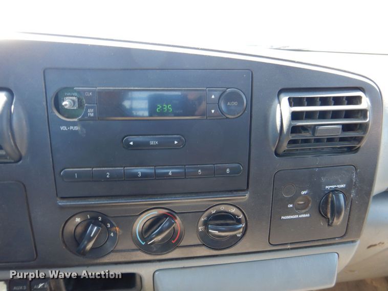 image for item DS8157 2007 Ford F450 Super Duty XL  flatbed truck