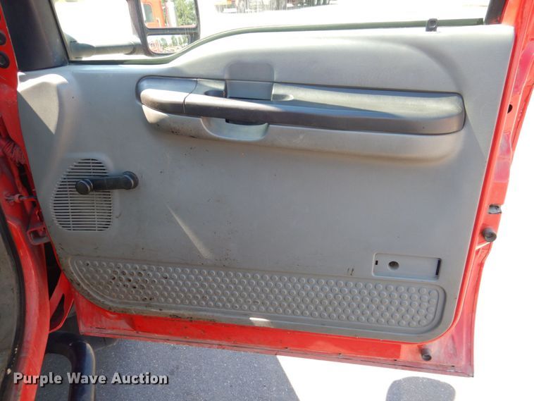 image for item DS8157 2007 Ford F450 Super Duty XL  flatbed truck