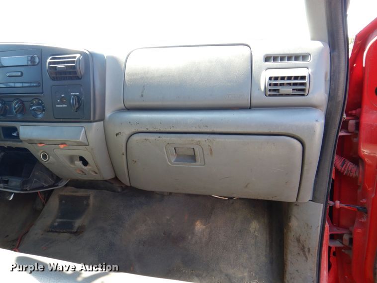 image for item DS8157 2007 Ford F450 Super Duty XL  flatbed truck