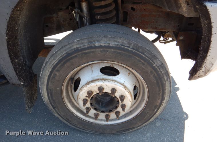 image for item DS8157 2007 Ford F450 Super Duty XL  flatbed truck