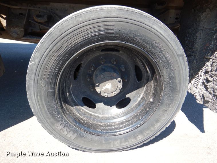 image for item DS8157 2007 Ford F450 Super Duty XL  flatbed truck