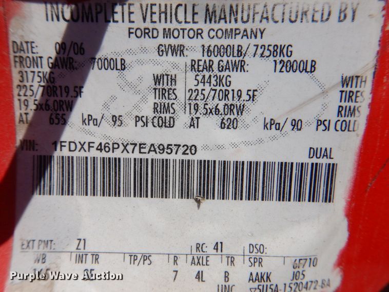 image for item DS8157 2007 Ford F450 Super Duty XL  flatbed truck