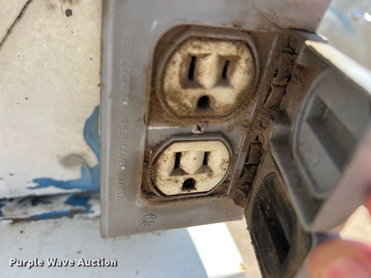 image for item DS8464 2007 Ford F550  Crew Cab utility / service truck