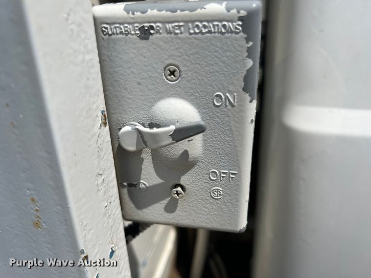 image for item DS8464 2007 Ford F550  Crew Cab utility / service truck