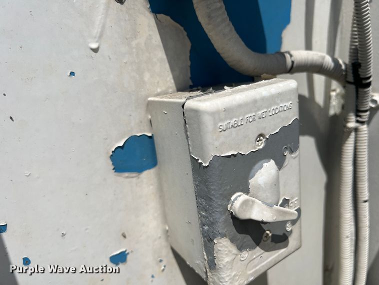 image for item DS8464 2007 Ford F550  Crew Cab utility / service truck