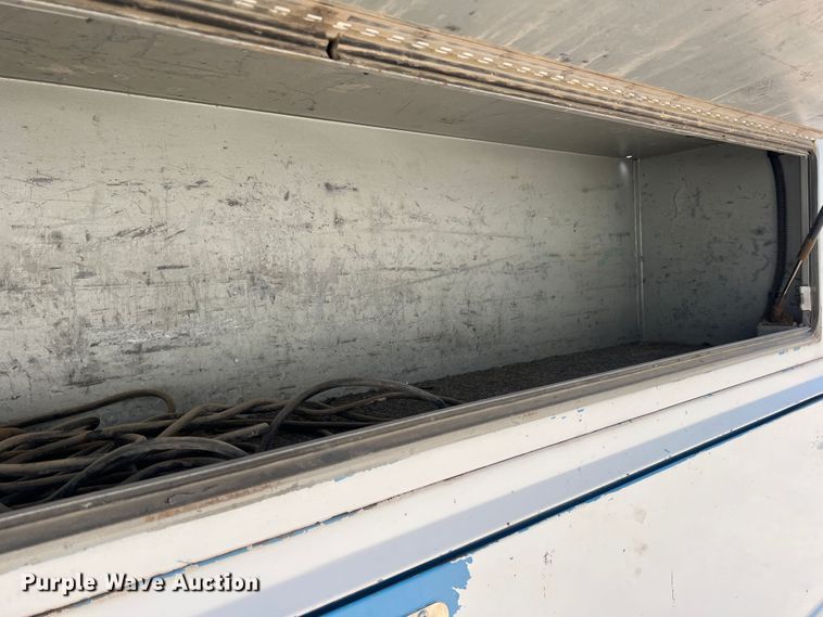 image for item DS8464 2007 Ford F550  Crew Cab utility / service truck