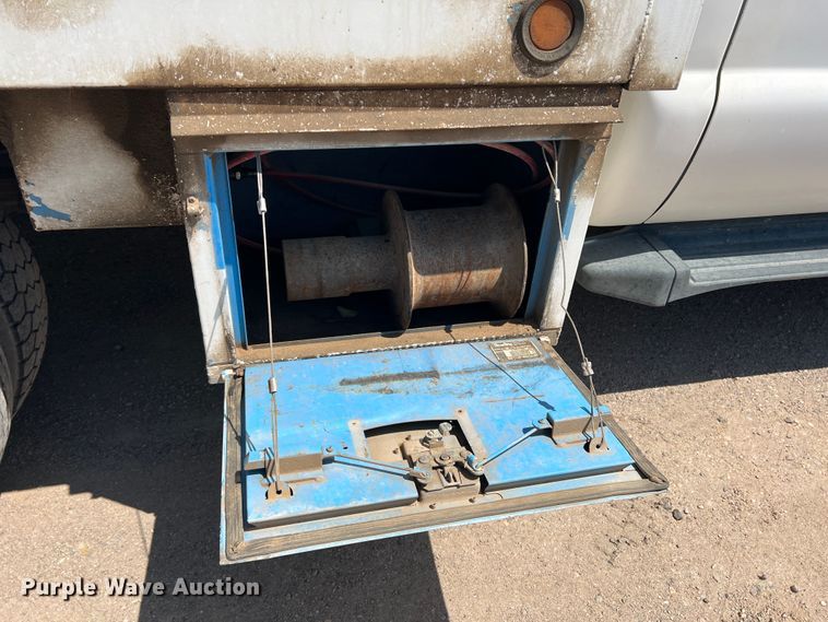 image for item DS8464 2007 Ford F550  Crew Cab utility / service truck