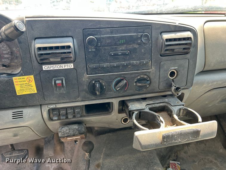 image for item DS8464 2007 Ford F550  Crew Cab utility / service truck