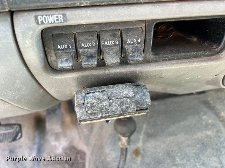 image for item DS8464 2007 Ford F550  Crew Cab utility / service truck