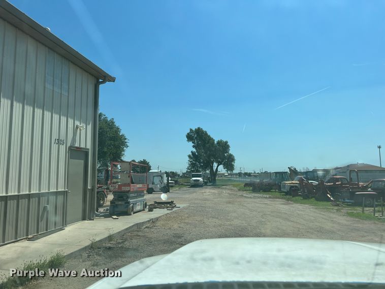 image for item DS8464 2007 Ford F550  Crew Cab utility / service truck