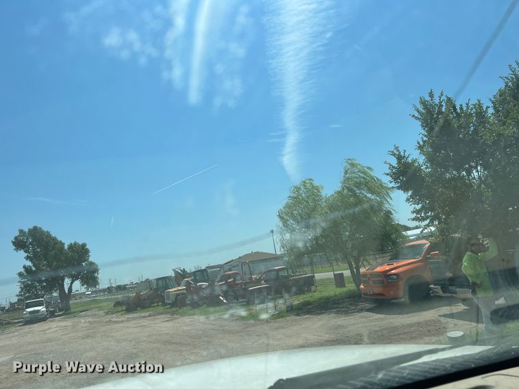 image for item DS8464 2007 Ford F550  Crew Cab utility / service truck