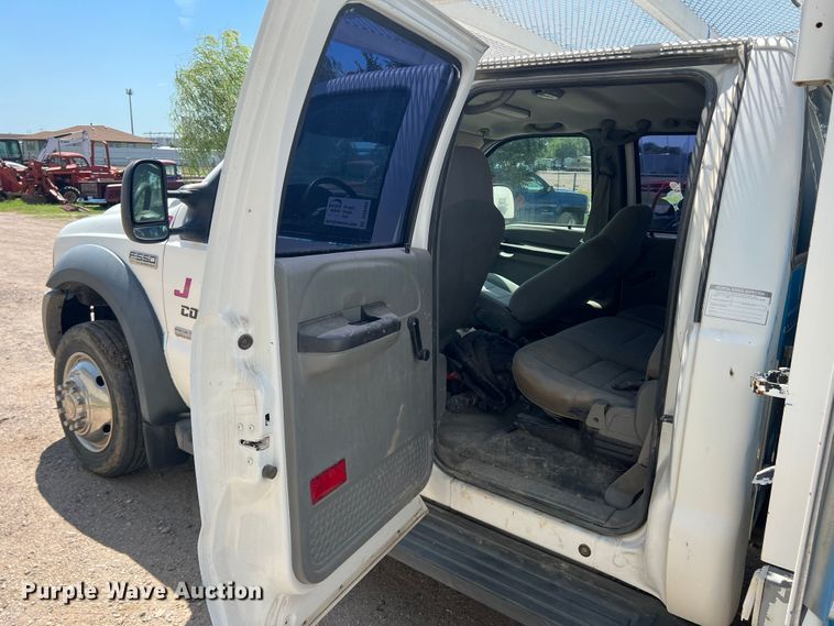 image for item DS8464 2007 Ford F550  Crew Cab utility / service truck