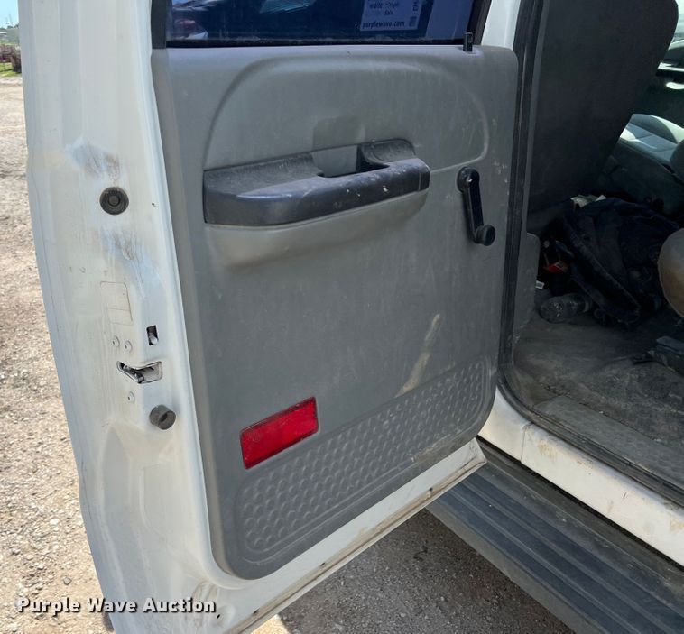 image for item DS8464 2007 Ford F550  Crew Cab utility / service truck