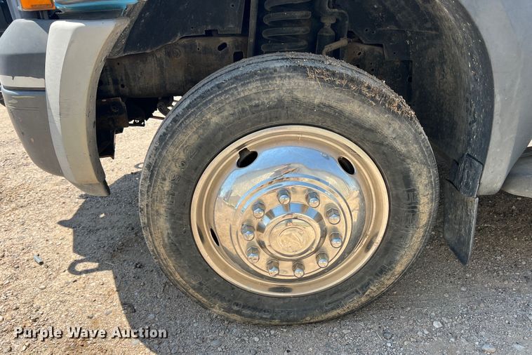 image for item DS8464 2007 Ford F550  Crew Cab utility / service truck