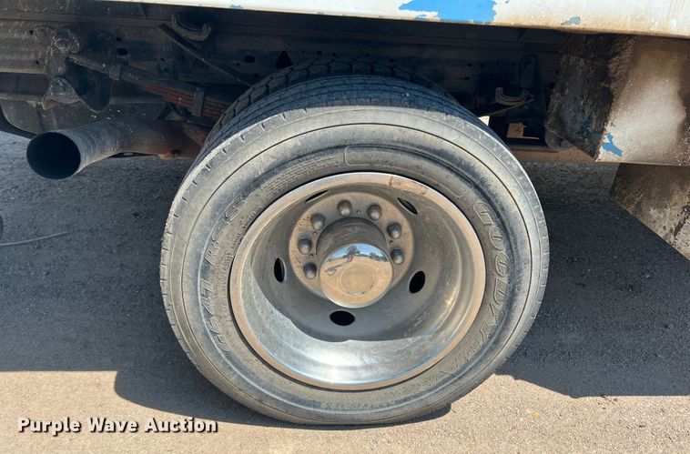 image for item DS8464 2007 Ford F550  Crew Cab utility / service truck