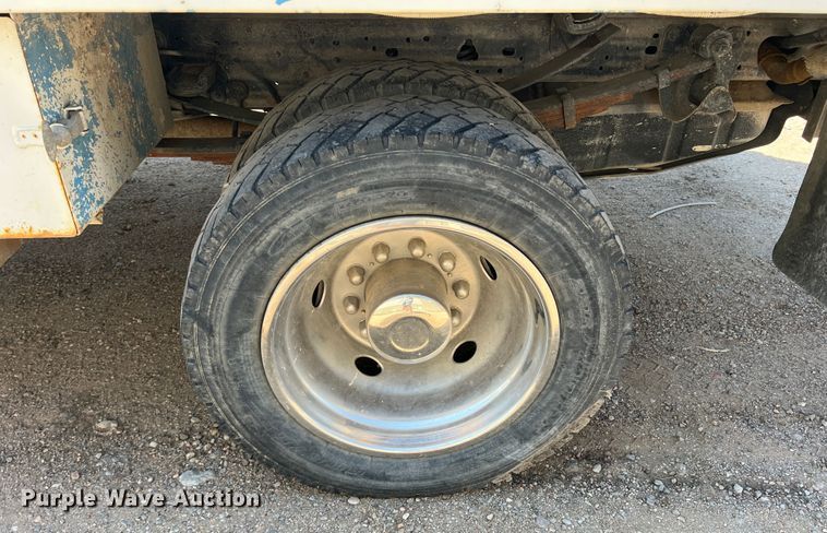 image for item DS8464 2007 Ford F550  Crew Cab utility / service truck