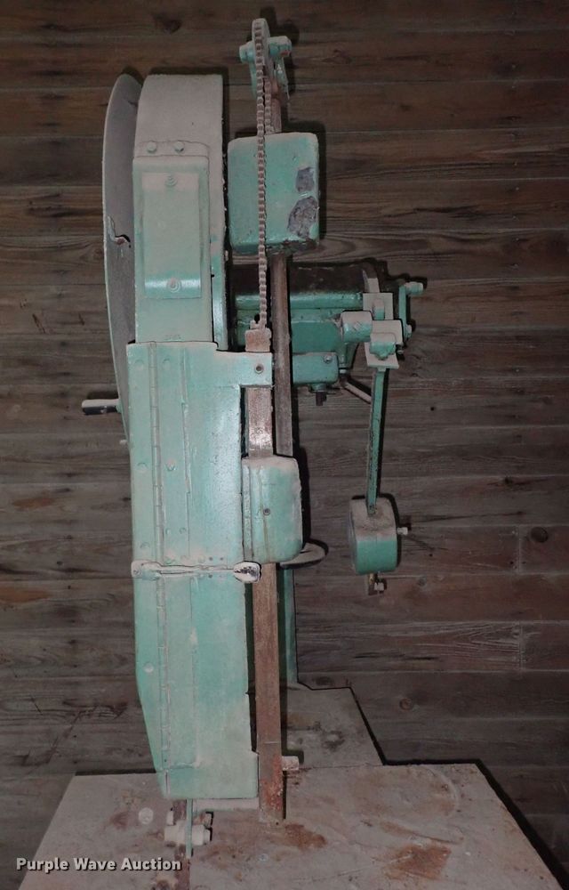 image for item IN9077 (2) bandsaws