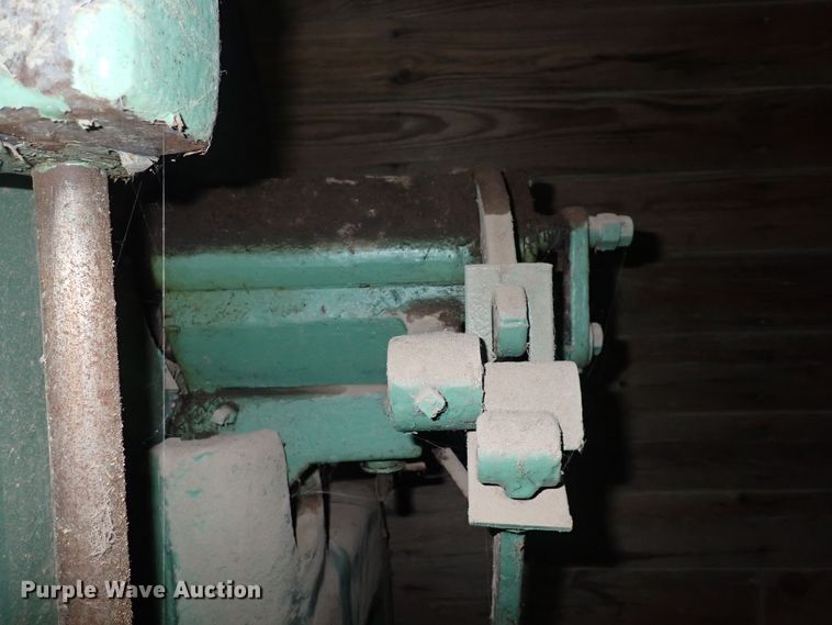 image for item IN9077 (2) bandsaws