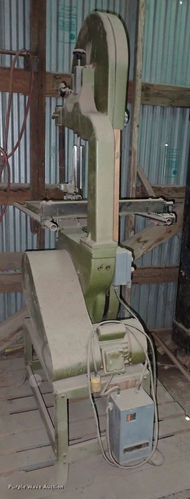 image for item IN9077 (2) bandsaws