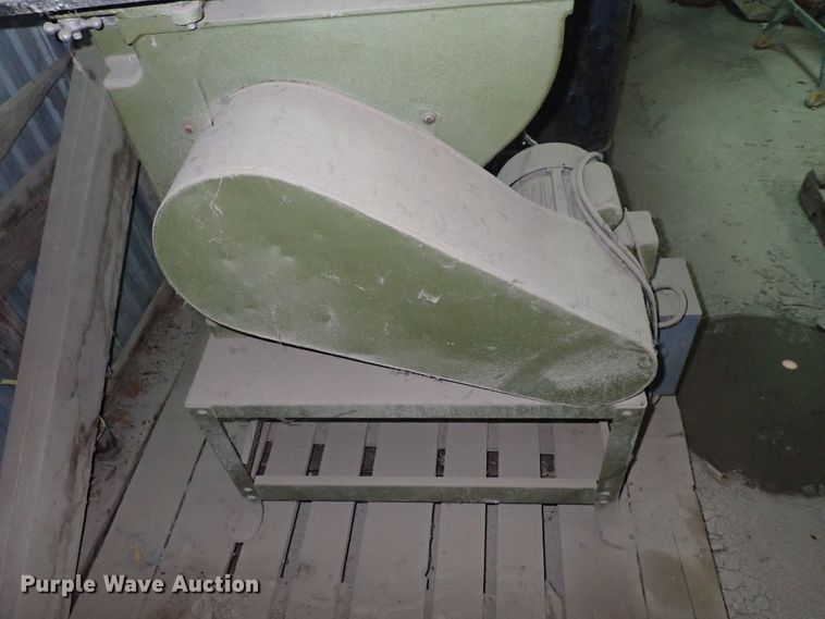 image for item IN9077 (2) bandsaws