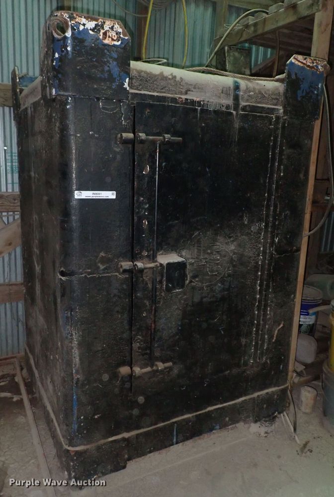 image for item IN9081 Steel storage container